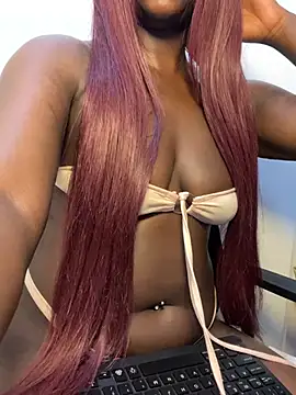 Leylabelle26 online show from June 2026 02:04:01 PM