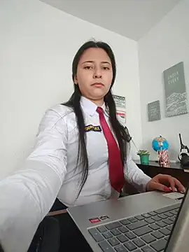 Queen linda1 online show from May 2026 12:02:01 PM