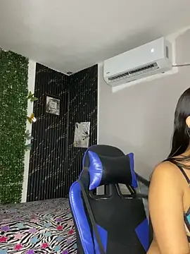 ValentinaLux Oficiall online show from June 2026 06:27:01 PM