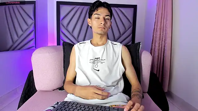 Yefersonyoss online show from June 2026 03:55:01 AM