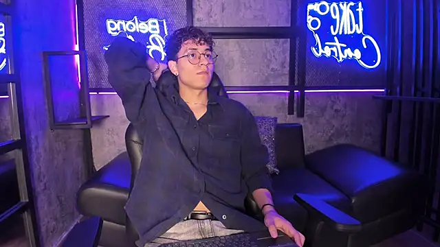 AngeloBellini online show from April 2026 12:54:01 PM