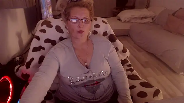 Divineblond online show from January 2026 11:32:02 PM