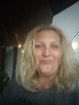 Divineblond online show from June 2026 07:34:02 PM