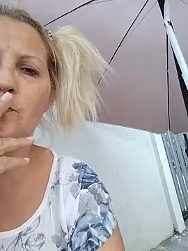 Divineblond online show from June 2026 06:06:02 PM