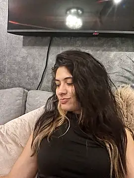 Snapshot of AshleyyHall chatting on July 2026 05:32:02 AM AshleyyHall online show from July 2026 05:32:02 AM