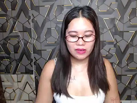 Snapshot of ur_prettychelsie chatting on June 2026 11:13:02 PM ur prettychelsie online show from June 2026 11:13:02 PM