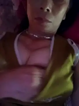 Snapshot of Ari-Na9 chatting on April 2026 05:01:02 AM Ari-Na9 online show from April 2026 05:01:02 AM