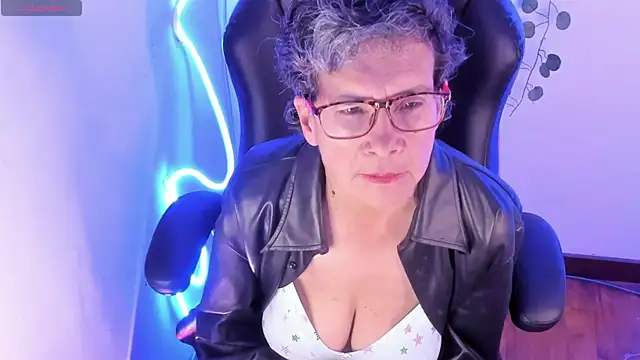 selena ferreira online show from April 2026 01:41:02 PM