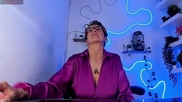 Snapshot of selena_ferreira chatting on July 2026 07:01:01 PM selena ferreira online show from July 2026 07:01:01 PM