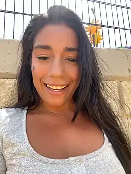 SaryJonex online show from August 2026 02:41:01 PM