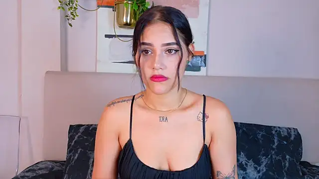CuteWofy  online show from May 2026 07:08:01 PM
