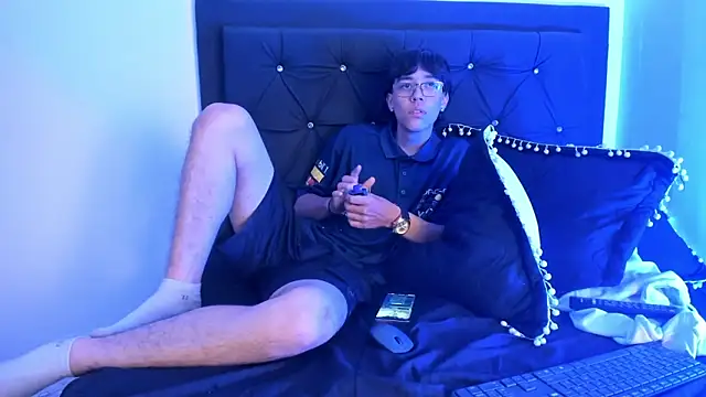 DANILO SMIT online show from April 2026 09:39:01 PM