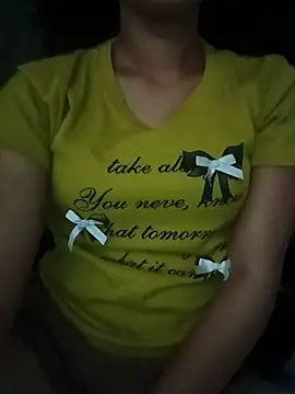 Snapshot of Rosie_LoveUU chatting on June 2026 11:46:02 PM Rosie LoveUU online show from June 2026 11:46:02 PM