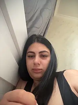 LilyLovell online show from May 2026 12:35:02 PM
