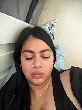 LilyLovell online show from May 2026 09:25:01 AM