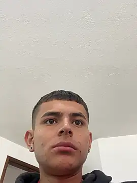 fresdyhot online show from May 2026 01:07:01 PM