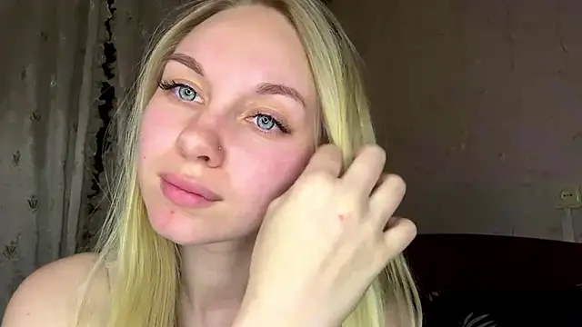 MaEmma online show from April 2026 08:22:01 PM