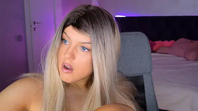 ChristieBlace online show from June 2026 09:17:02 PM