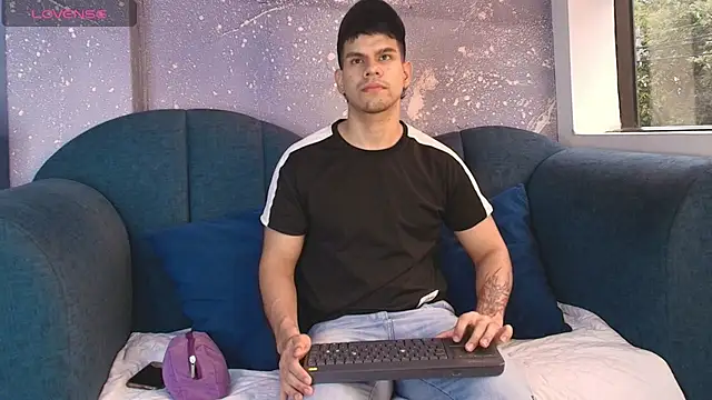 Snapshot of Derek_Voss chatting on June 2026 01:01:02 PM Derek Voss online show from June 2026 01:01:02 PM