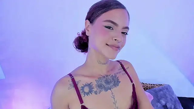 Caroline420  online show from May 2026 11:12:01 PM