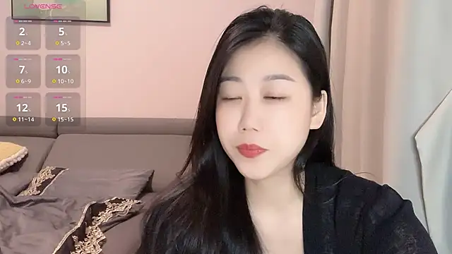 Snapshot of F-Yuwei chatting on May 2026 02:36:02 PM F-Yuwei online show from May 2026 02:36:02 PM
