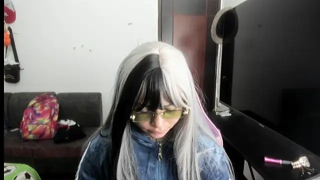 romina23 online show from May 2026 10:04:02 PM