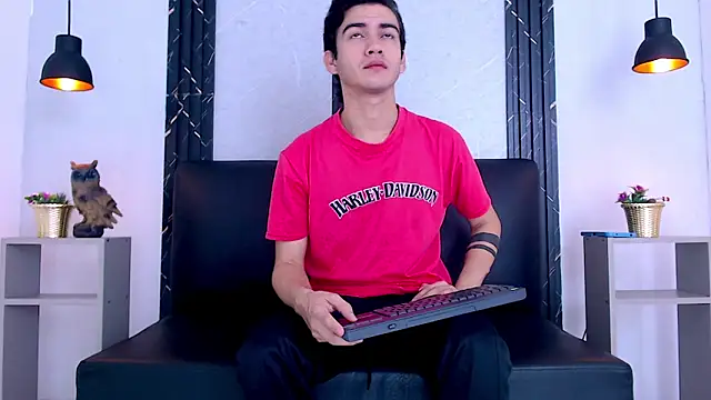 Feiccer Castquer online show from May 2026 11:17:01 AM