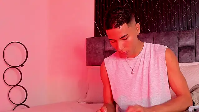 ThiagoSexy005 online show from July 2026 12:54:01 AM