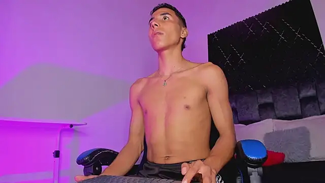 ThiagoSexy005 online show from July 2026 12:46:01 AM