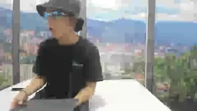 AxelAndCloe online show from June 2026 08:22:01 PM