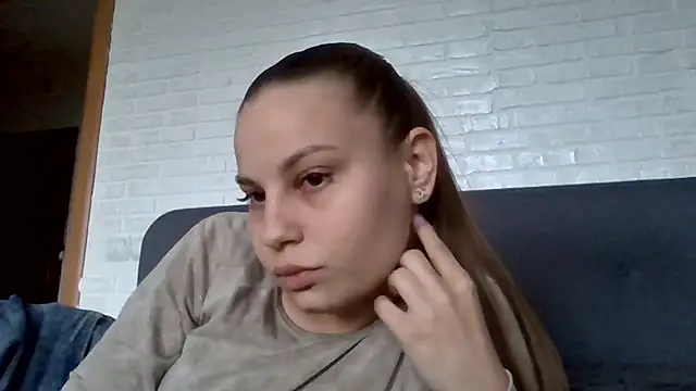  Linsyy ee  online show from June 2026 04:13:01 PM