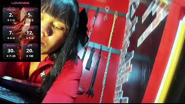 Dominatriz Arlette online show from May 2026 07:19:02 PM