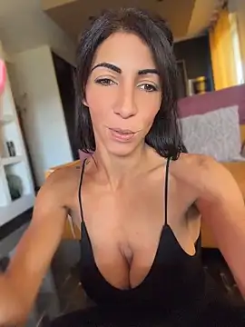 Yasmiinee online show from June 2026 10:36:02 AM