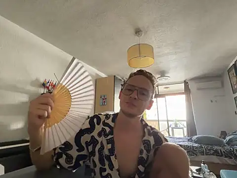 BlondieVelvet online show from May 2026 10:18:02 PM