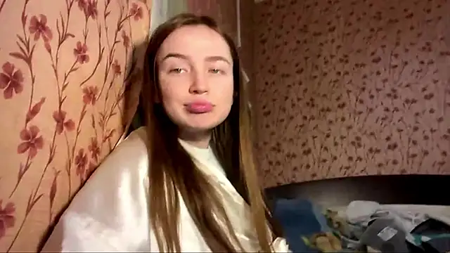 Chloooee online show from May 2026 04:26:02 PM