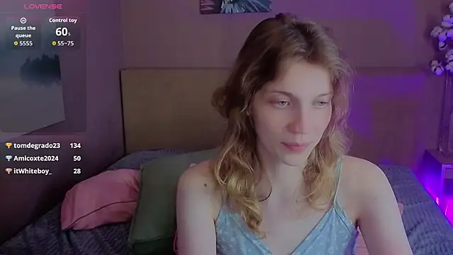 Emily Cartex online show from July 2026 02:24:01 PM