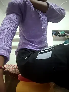 ESHA-LOVE online show from May 2026 12:07:01 AM
