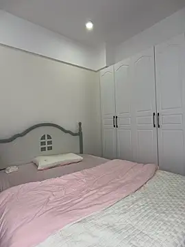 Yang 127 online show from May 2026 06:54:02 AM