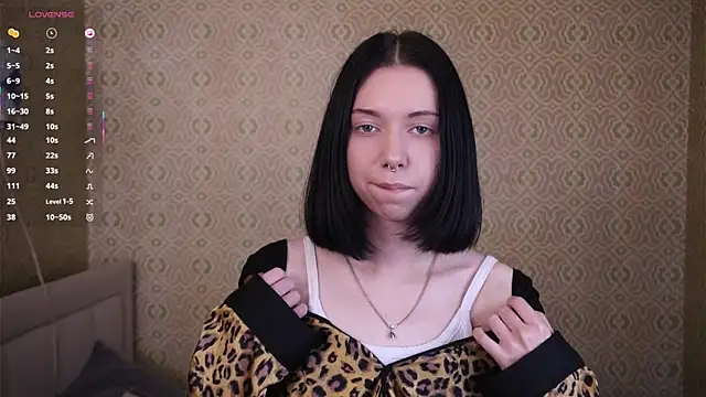 Miaisbeeach online show from May 2026 08:41:01 AM