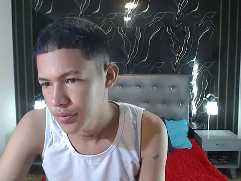 PhillipCox online show from May 2026 12:31:02 PM