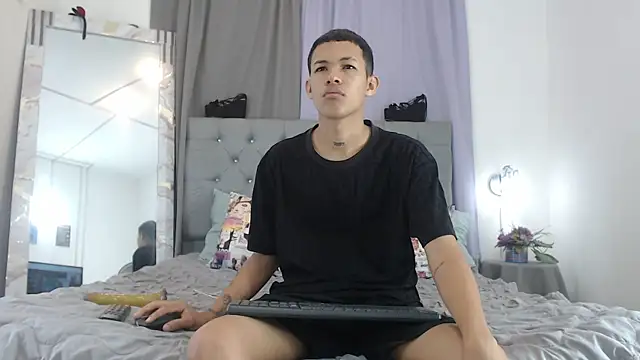 PhillipCox online show from June 2026 12:51:02 PM