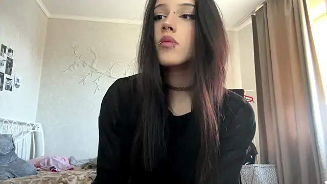LouisePavlides online show from May 2026 01:50:02 PM