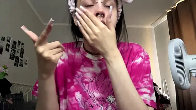 LouisePavlides online show from June 2026 12:31:02 PM