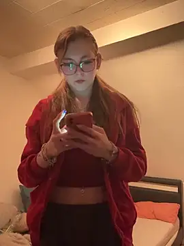 Lina-420 online show from April 2026 08:17:01 PM