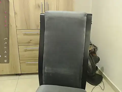 Lily     online show from August 2026 11:06:01 PM