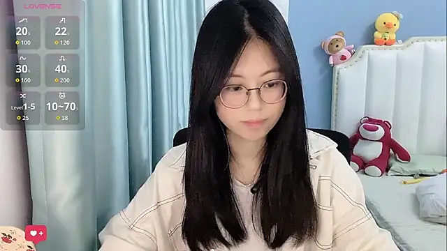 Snapshot of Luna-666 chatting on April 2026 11:25:02 AM Luna-666 online show from April 2026 11:25:02 AM