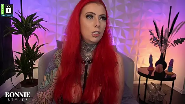 Snapshot of BonnieStylez chatting on March 2025 07:08:02 AM BonnieStylez online show from March 2025 07:08:02 AM