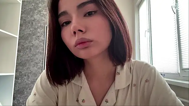 MarylnMonnier online show from May 2026 10:10:01 AM