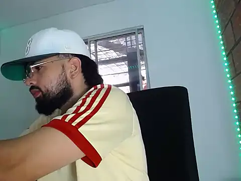 camilorestrepo77 online show from May 2026 02:24:02 PM