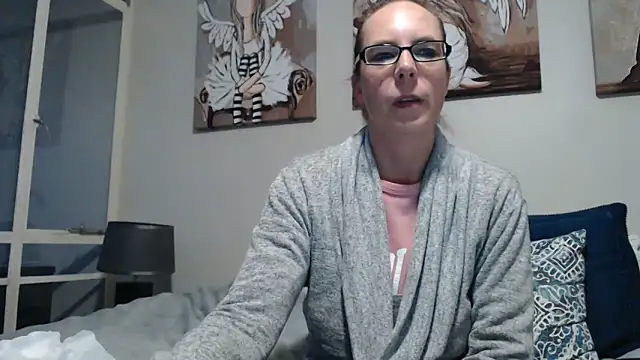 Snapshot of blondiesin50 chatting on June 2026 04:28:01 AM blondiesin50 online show from June 2026 04:28:01 AM